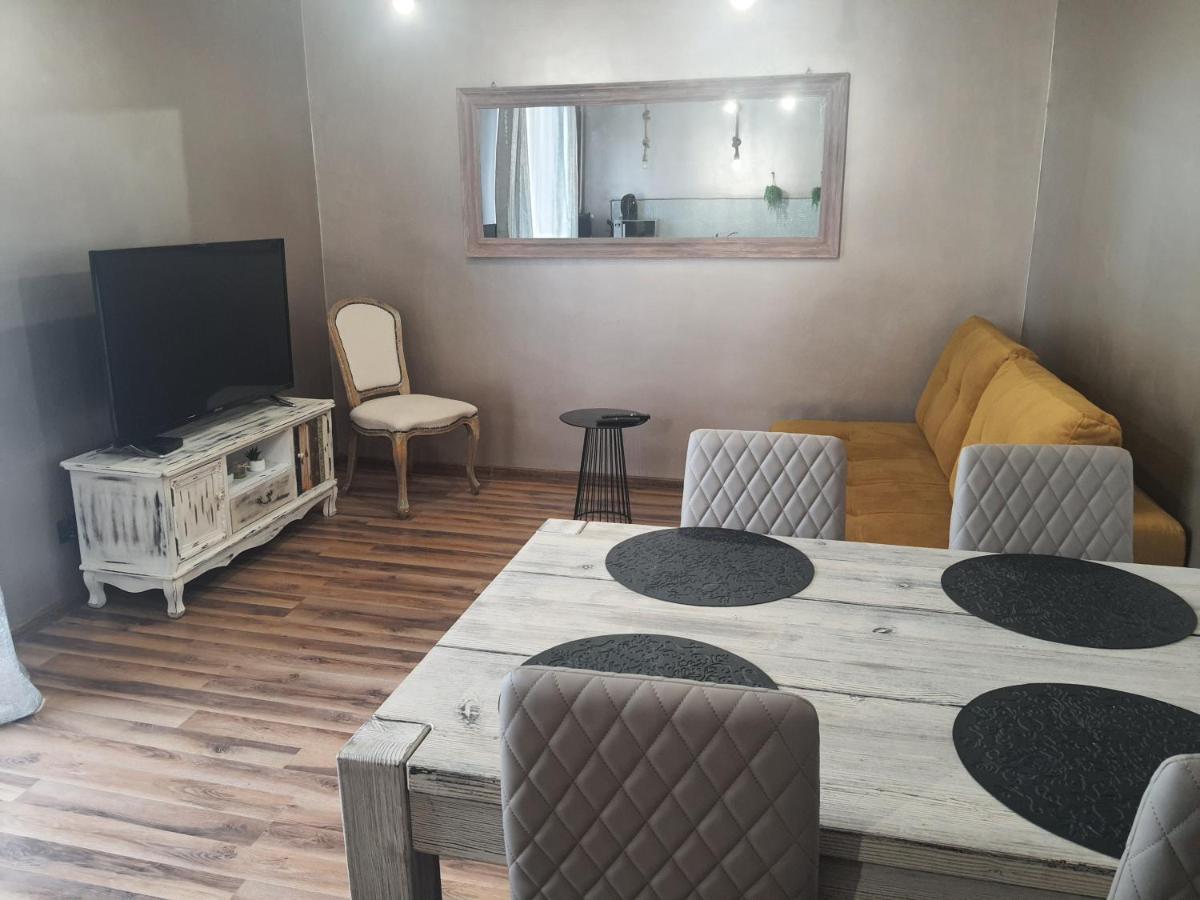 Apartament Nad Fontanna Apartment Malbork Bagian luar foto